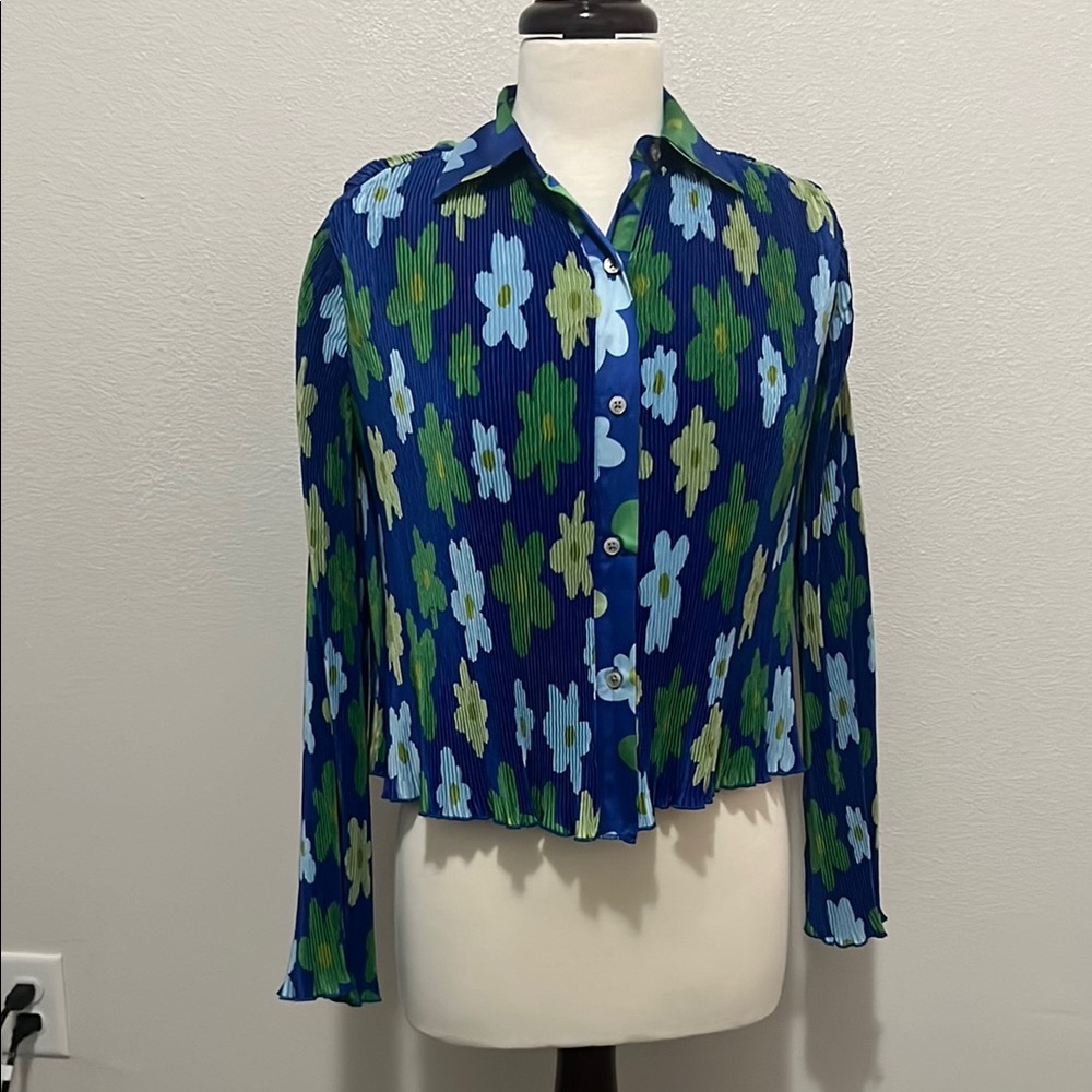 Target Blue and Green Long Sleeve Crop Button Down Shirt